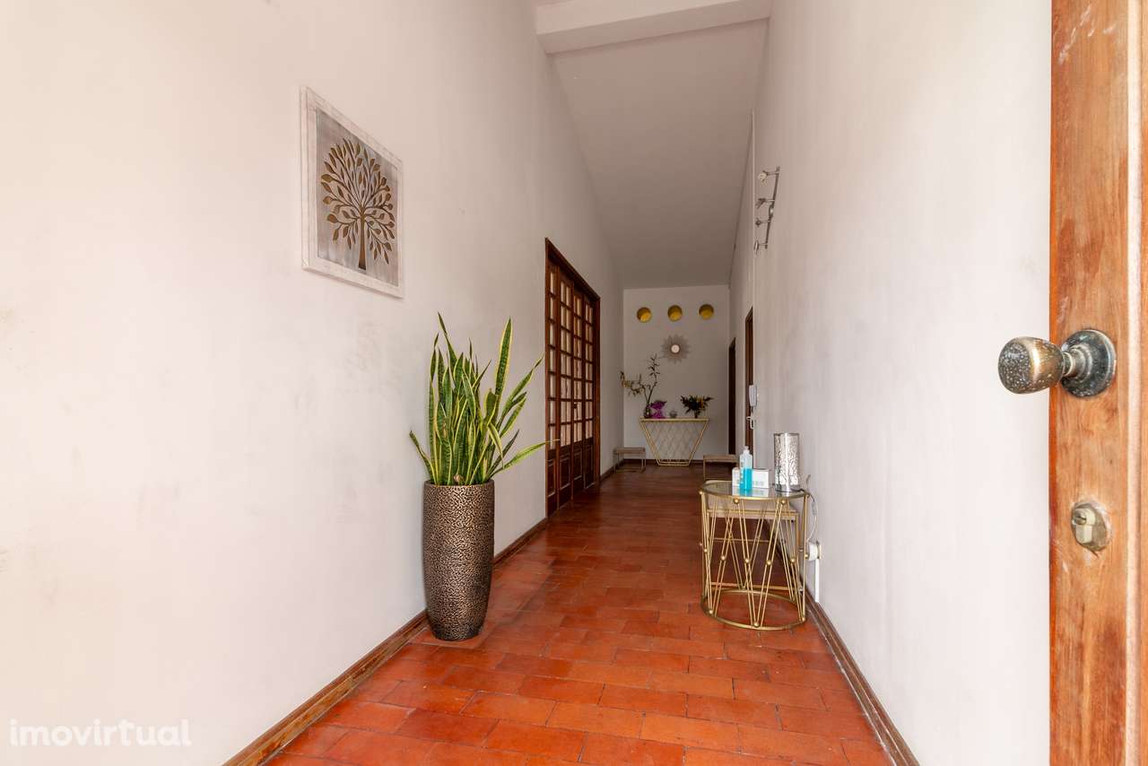 Moradia T7 com 634m² de construção e enorme potencial 				 Palmeira, B - Grande imagem: 3/31