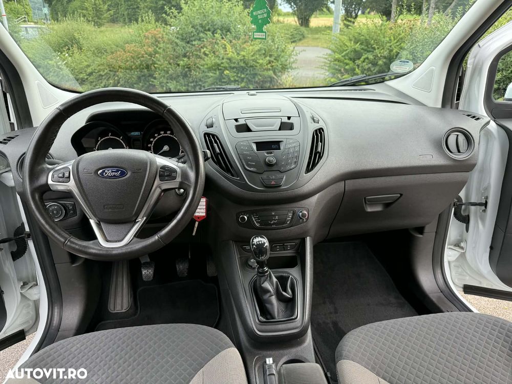 Ford Tourneo Courier 1.5 TDCi S&S Trend - 17