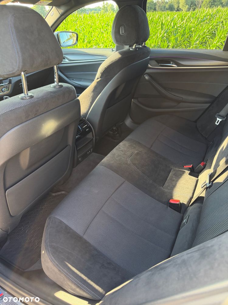 BMW Seria 5 520d xDrive mHEV M Sport sport - 9
