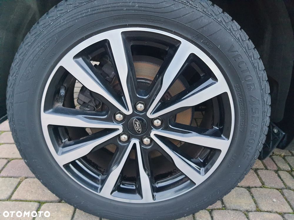 Ford Kuga - 19
