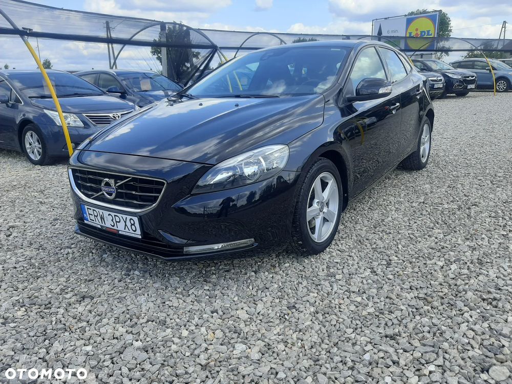 Volvo V40