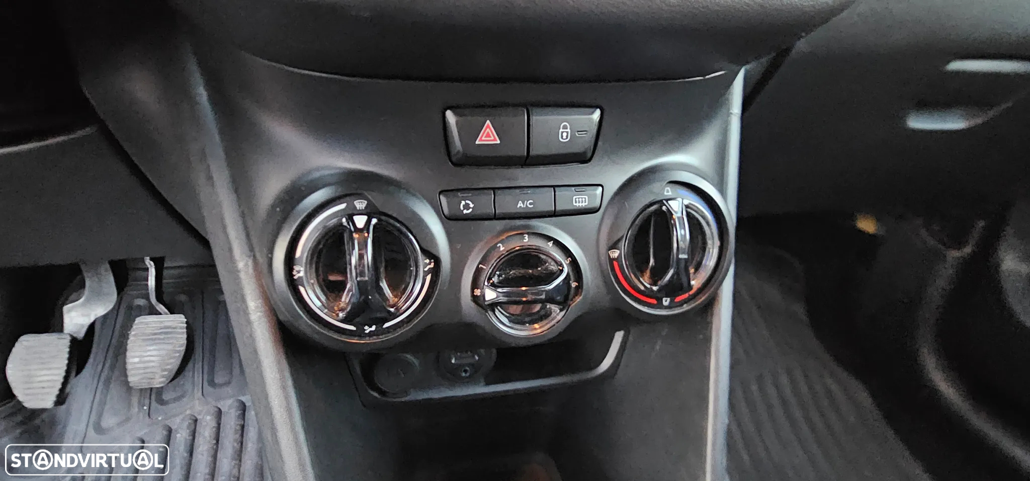 Peugeot 208 1.4 HDi SE Style - 10