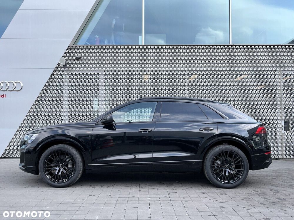 Audi Q8 - 9