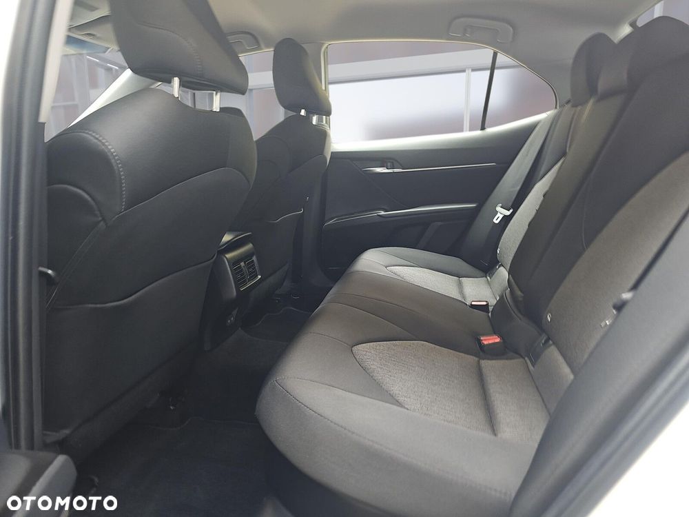 Toyota Camry 2.5 Hybrid Comfort CVT - 10