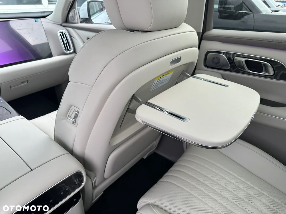 Geely M9 - 30