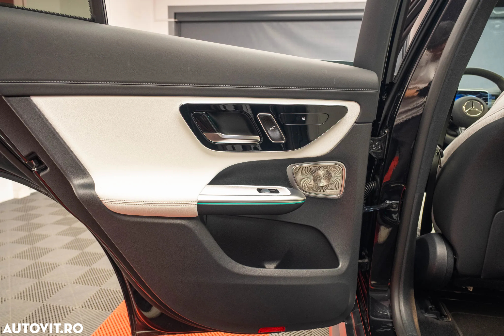 Mercedes-Benz GLC 220 d 4MATIC MHEV - 36