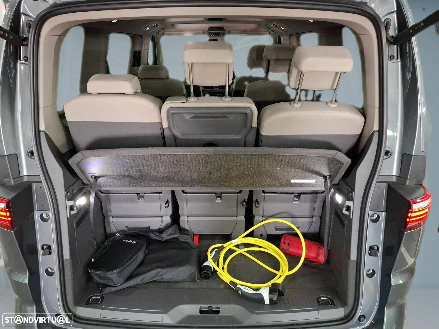 VW Multivan 1.5 TSI e-Hybrid Life DSG - 21