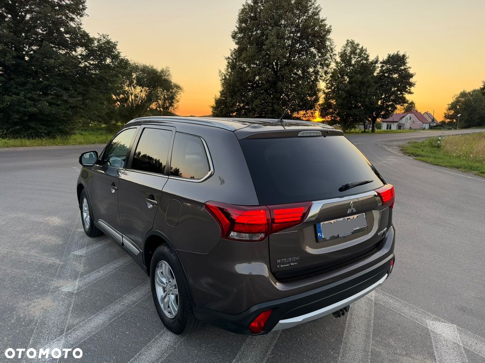 Mitsubishi Outlander 2.0 2WD Active - 22