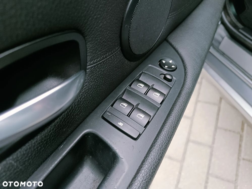 BMW Seria 5 525i - 8