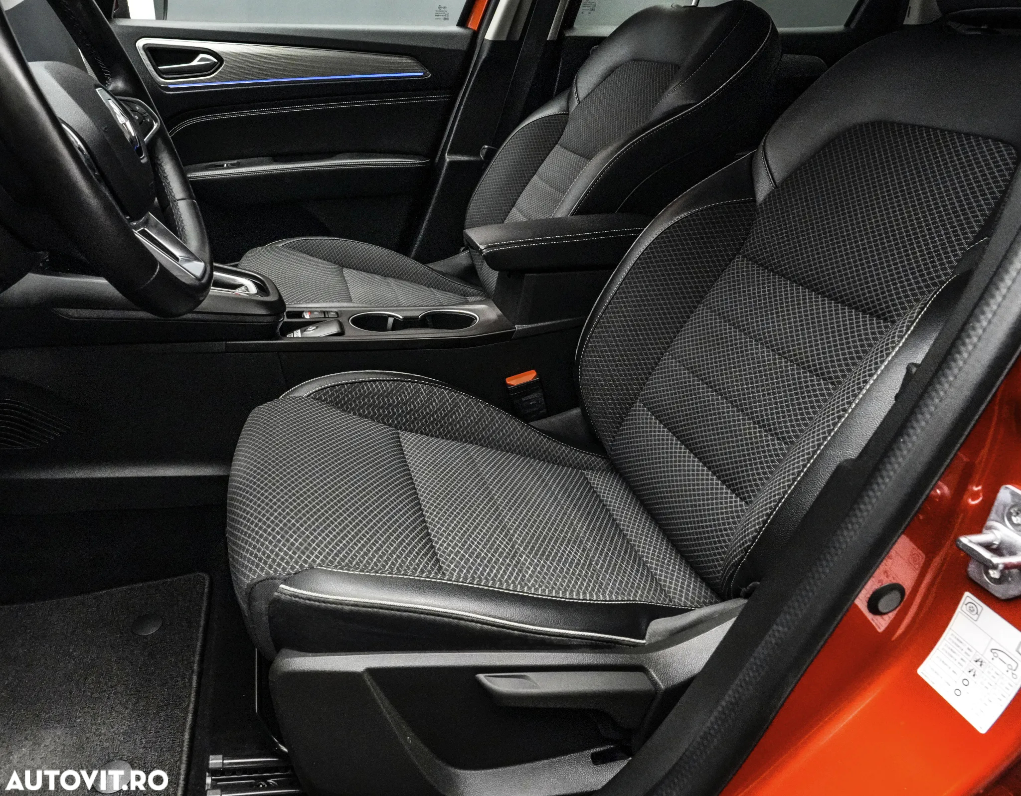 Renault Arkana E-TECH 145 Evolution - 13