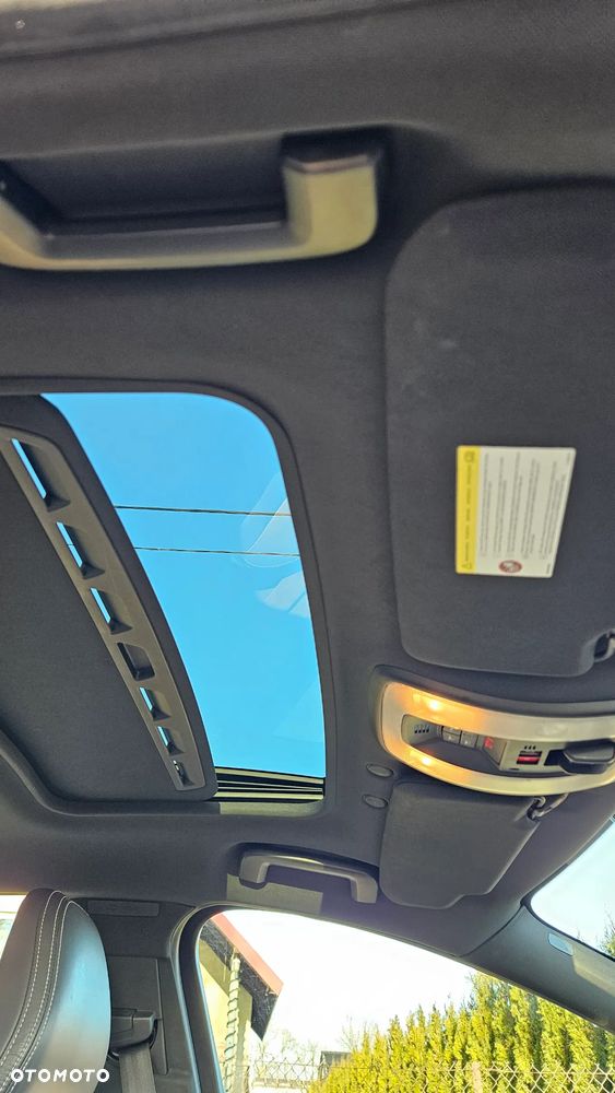 Volvo V60 D6 Plug-In-Hybrid AWD Geartronic Summum - 17