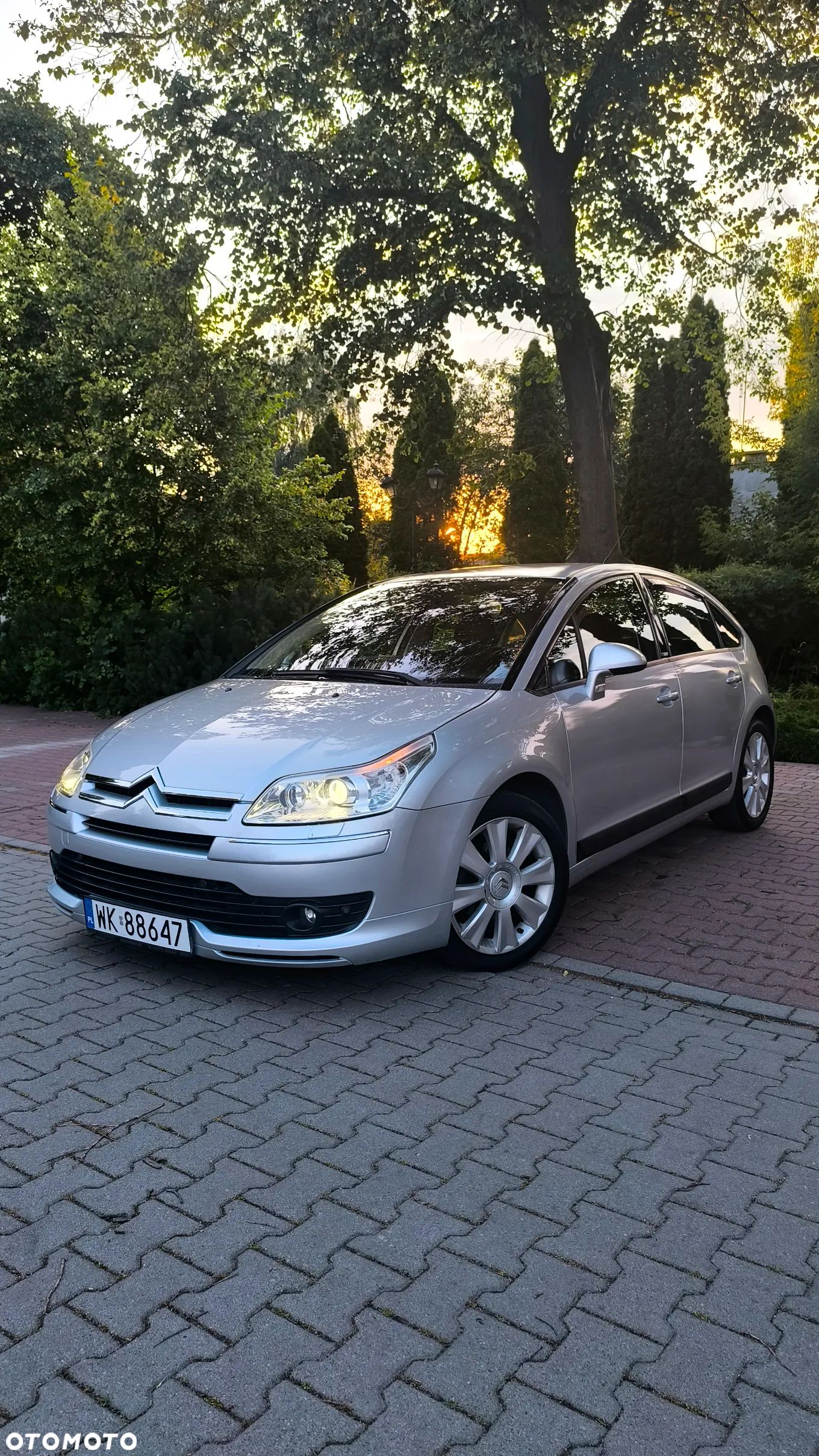 Citroën C4 2.0 16V Exclusive - 1