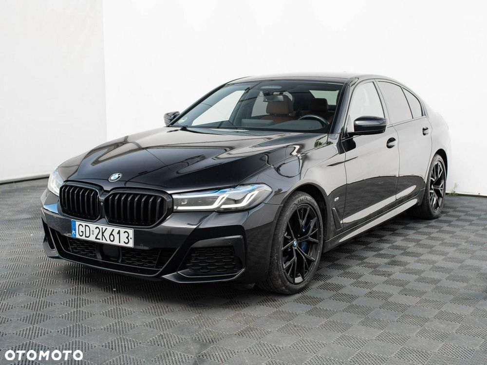 BMW Seria 5 540i xDrive mHEV M Sport sport - 3