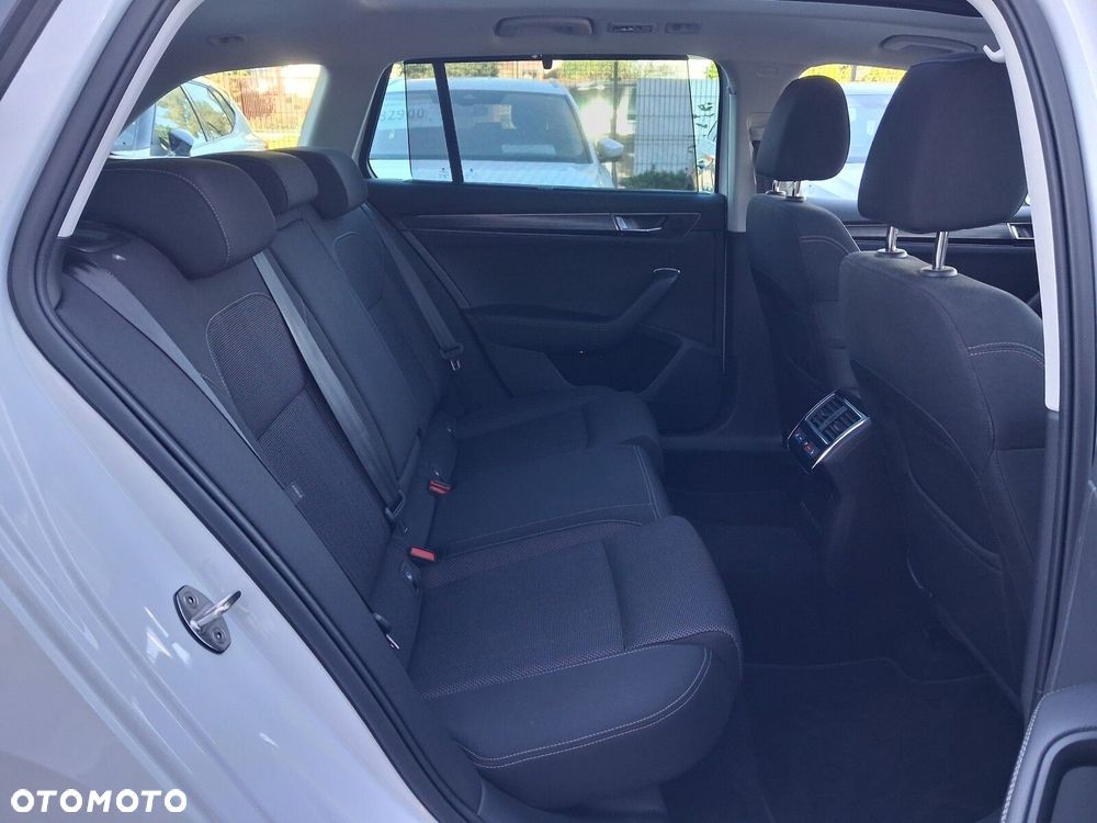 Skoda Superb 2.0 TSI Style DSG - 12