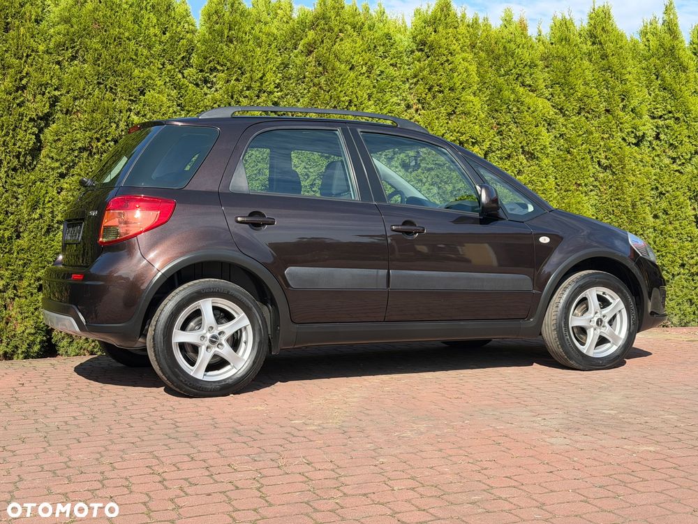 Suzuki SX4 1.6 VVT 4x4 Style - 6