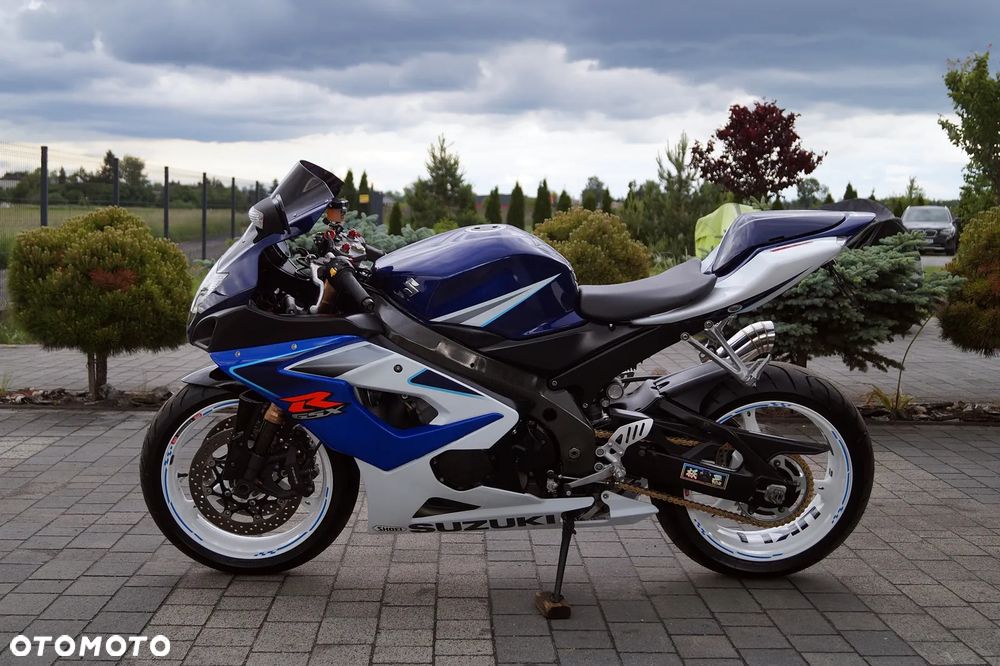 Suzuki GSX-R - 7