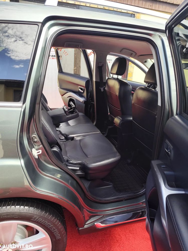 Peugeot 4007 - 10