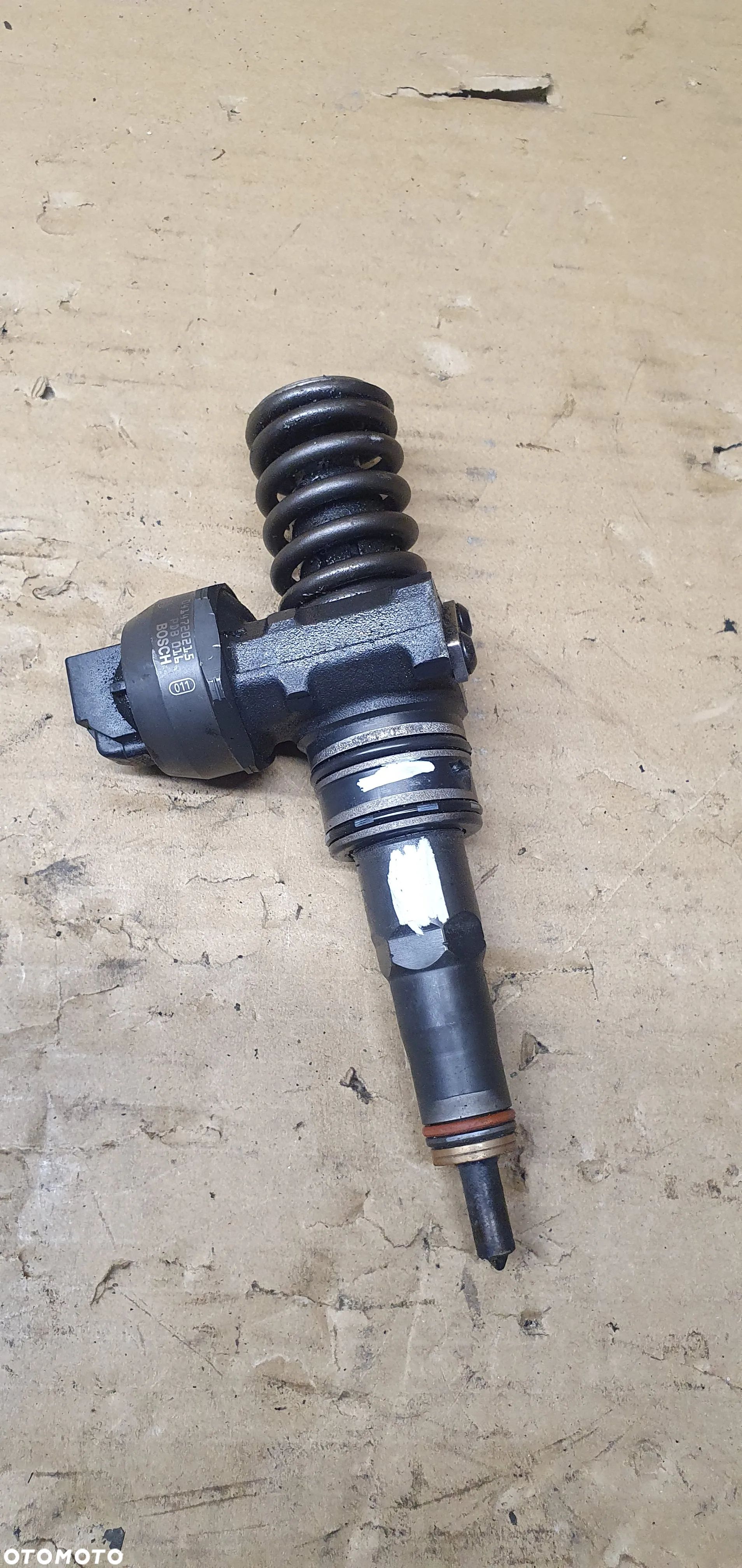 Pompowtryskiwacz wtryskiwacz wtrysk VW Passat B5 FL 1.9 TDI 038130073AG - 1