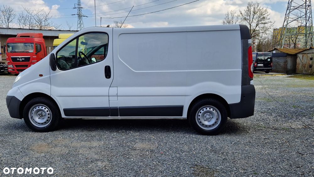 Opel Vivaro 2.0CDTI - 13