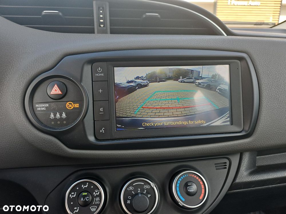 Toyota Yaris - 16