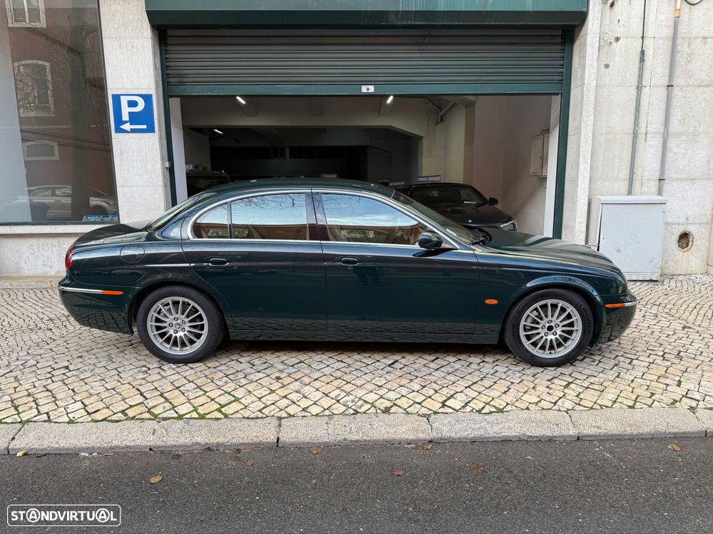 Jaguar S-Type 2.7 D V6 Executive Auto. - 2