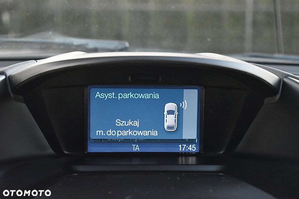 Ford Kuga 2.0 TDCi 2x4 Titanium - 33