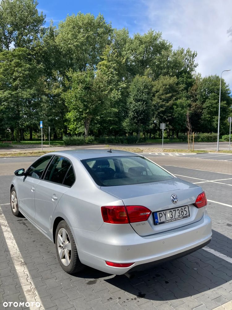 Volkswagen Jetta 1.2 TSI Comfortline - 5