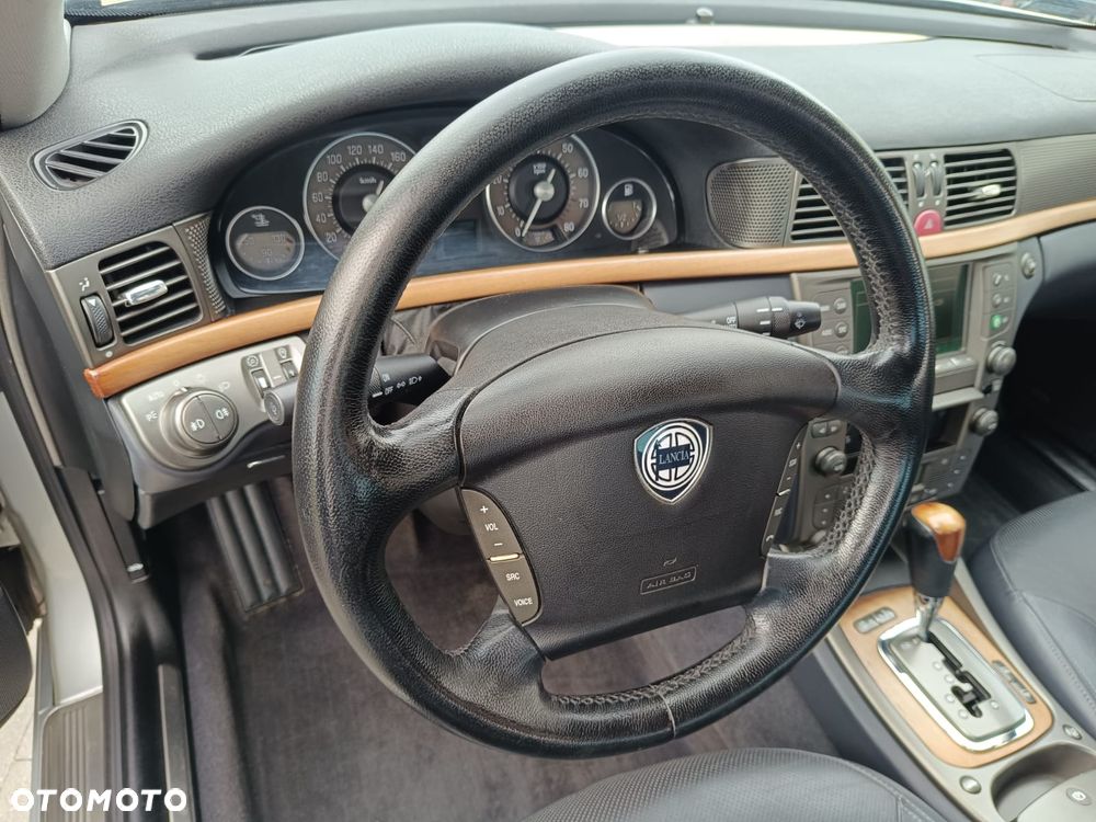 Lancia Thesis - 11