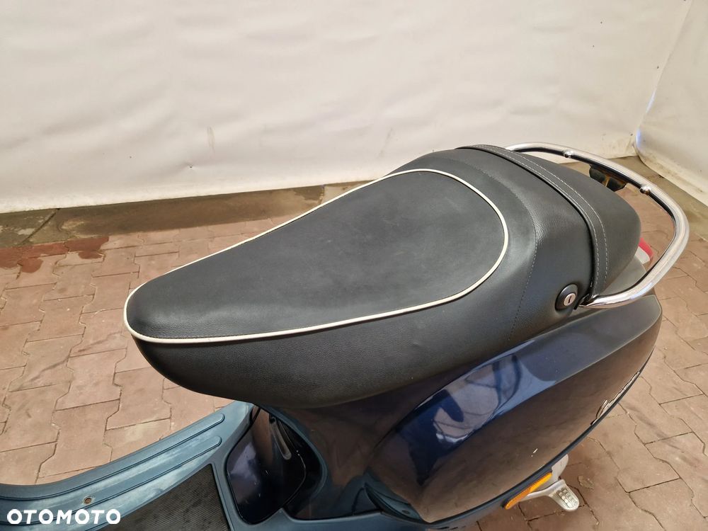 Piaggio Vespa - 25