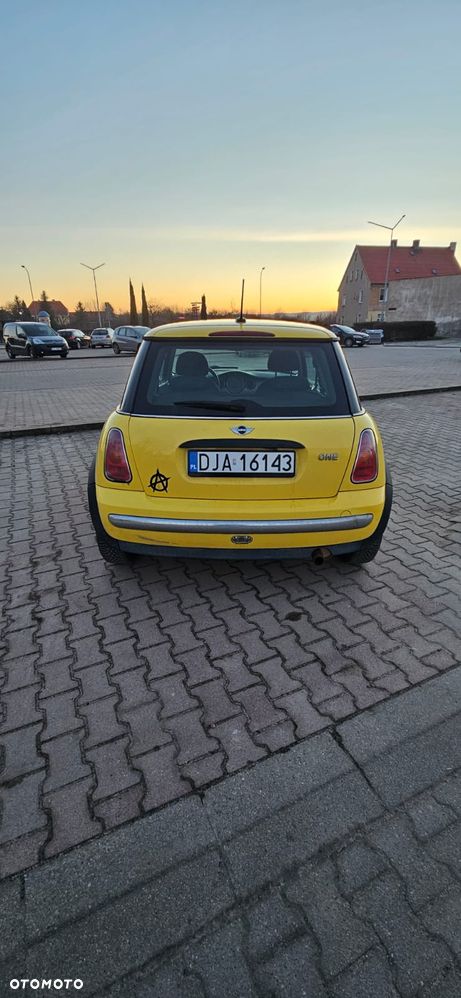 MINI ONE Standard - 5