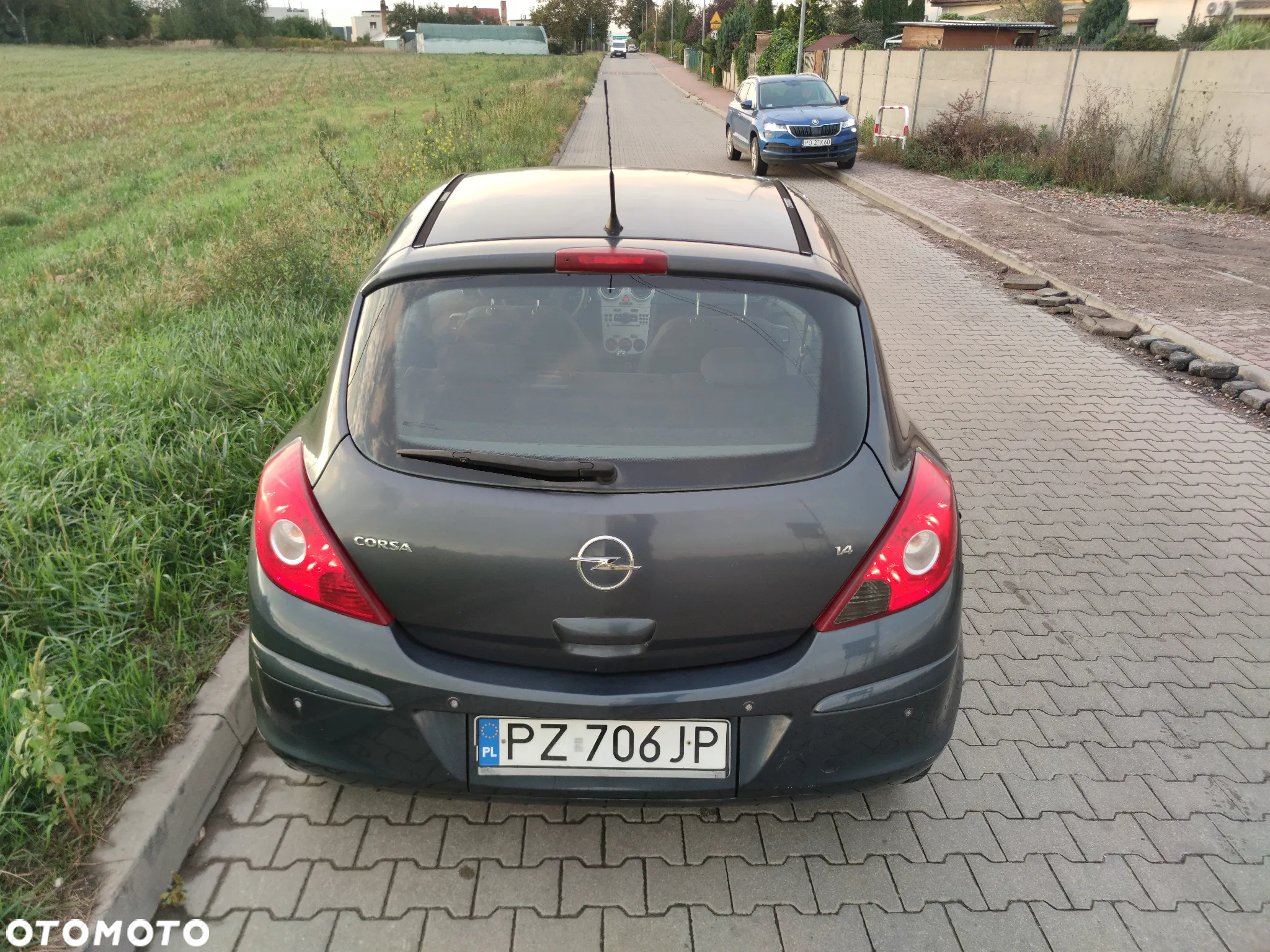 Opel Corsa 1.4 16V Enjoy - 8