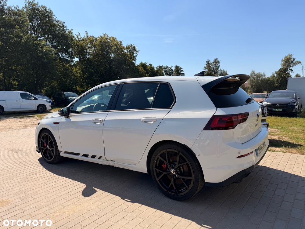Volkswagen Golf - 9