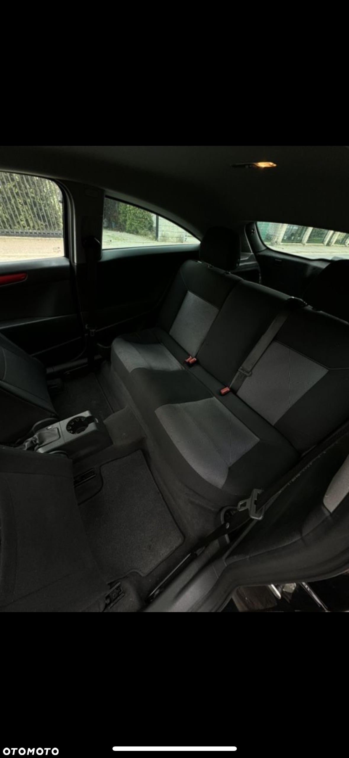 Opel Astra GTC 1.4 - 5