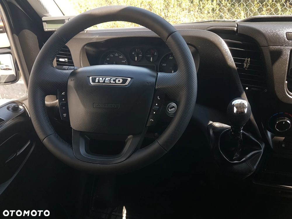 Iveco DAILY CHŁODNIA IZOTERMA AGREGAT THERMO KING V-200 MAX GRZANIE 7EP 3,68x2,10x2,10 KLIMA KRAJOWY - 25