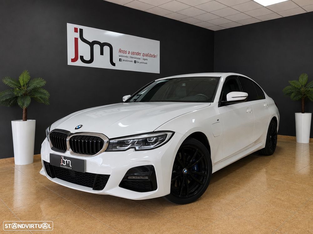 BMW 330 e Pack M Auto - 1