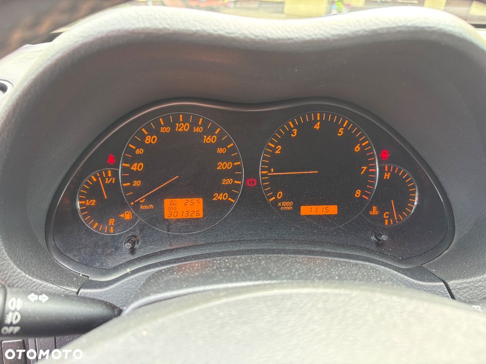 Toyota Avensis 2.0 VVT-i Executive - 16