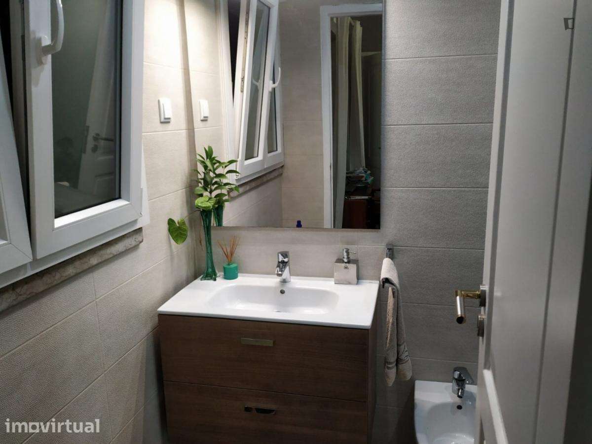 Quarto - localizado em Alameda Lisbon - Grande imagem: 5/10