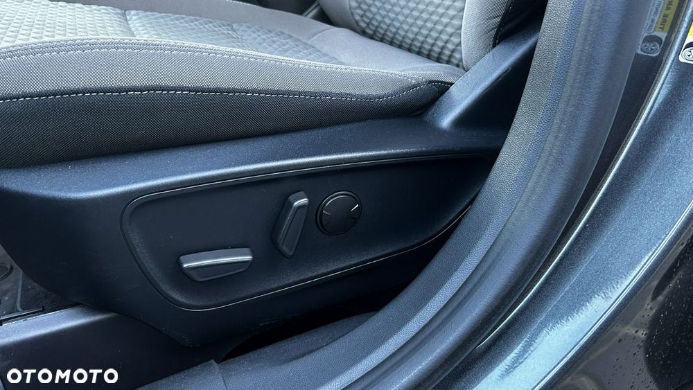Ford Kuga - 22