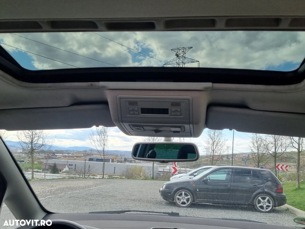 Volkswagen Sharan 1.9 TDI 4Motion Goal - 11