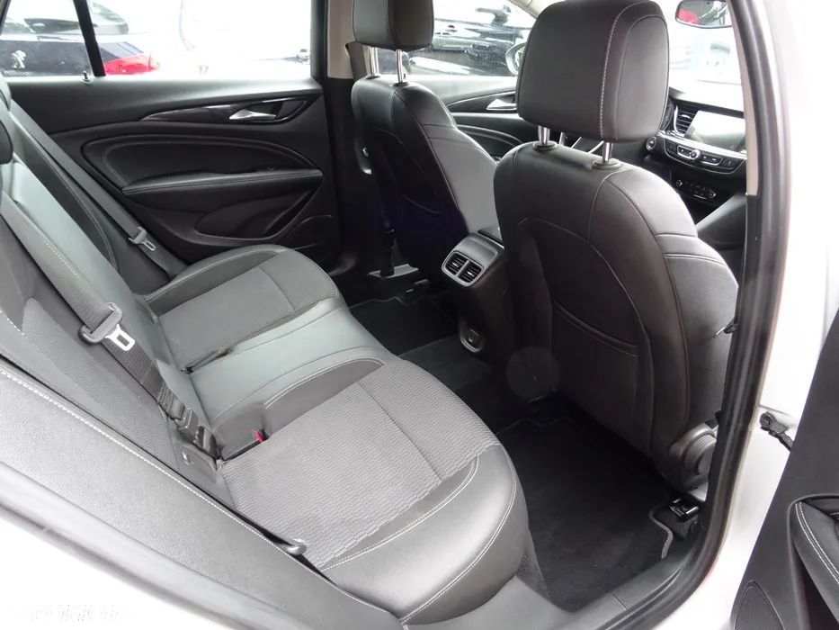 Opel Insignia 1.5 T Elite S&S - 13
