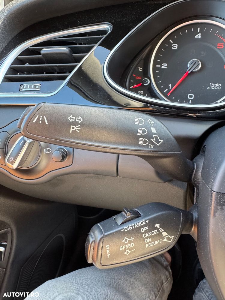 Audi A4 2.0 TDI DPF multitronic S line Sportpaket - 33