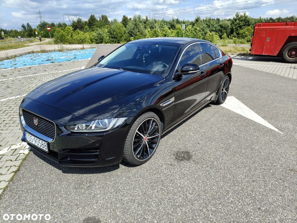 Jaguar XE 2.0 D AWD Portfolio - 31