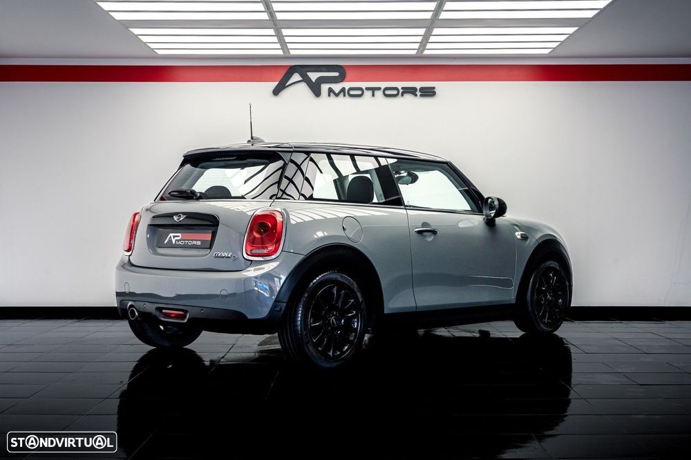 MINI 3 Portas Cooper D Aut. - 13