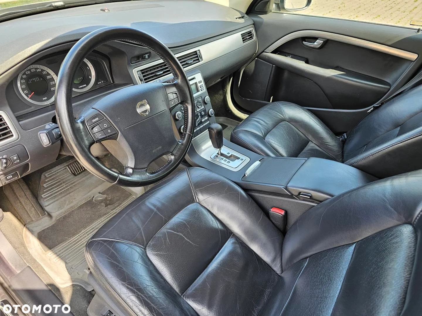 Volvo V70 2.4D Summum - 35