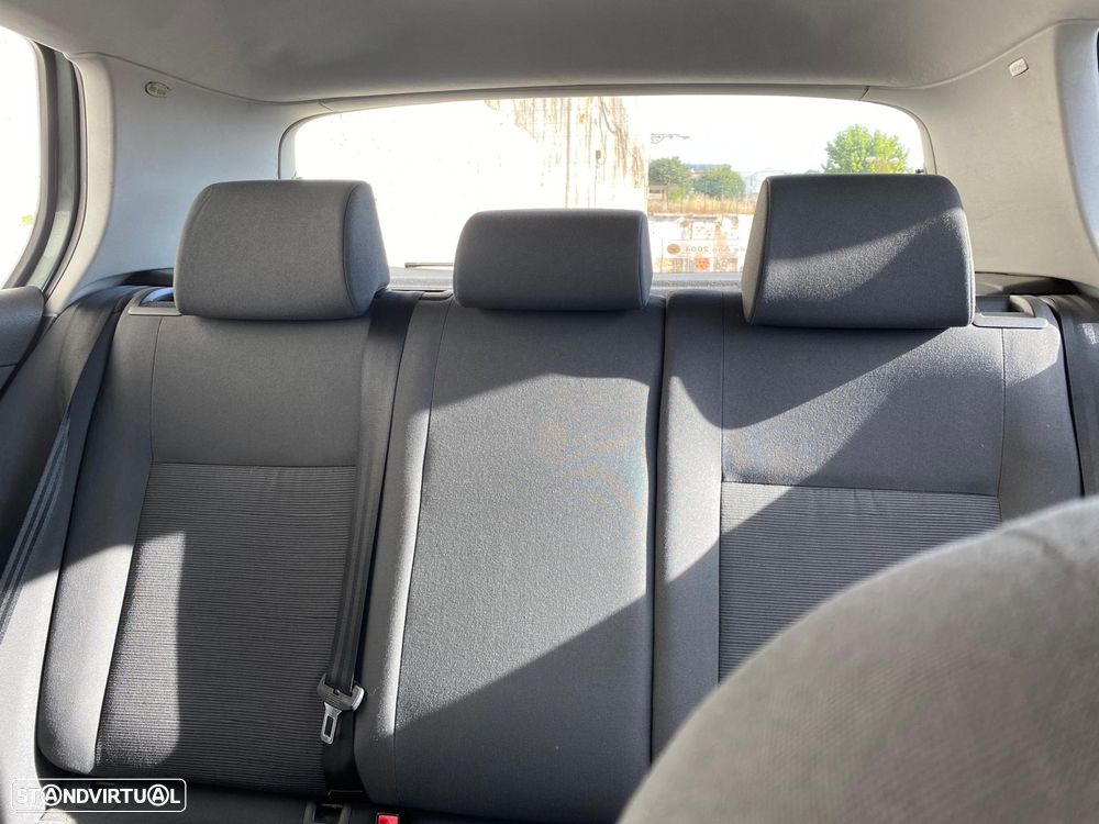 VW Golf 1.4i Confortline AC - 7