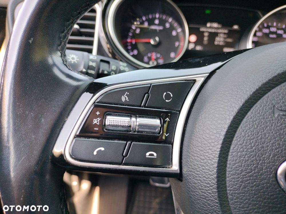 Kia XCeed 1.5 T-GDI L Business Line DCT - 35