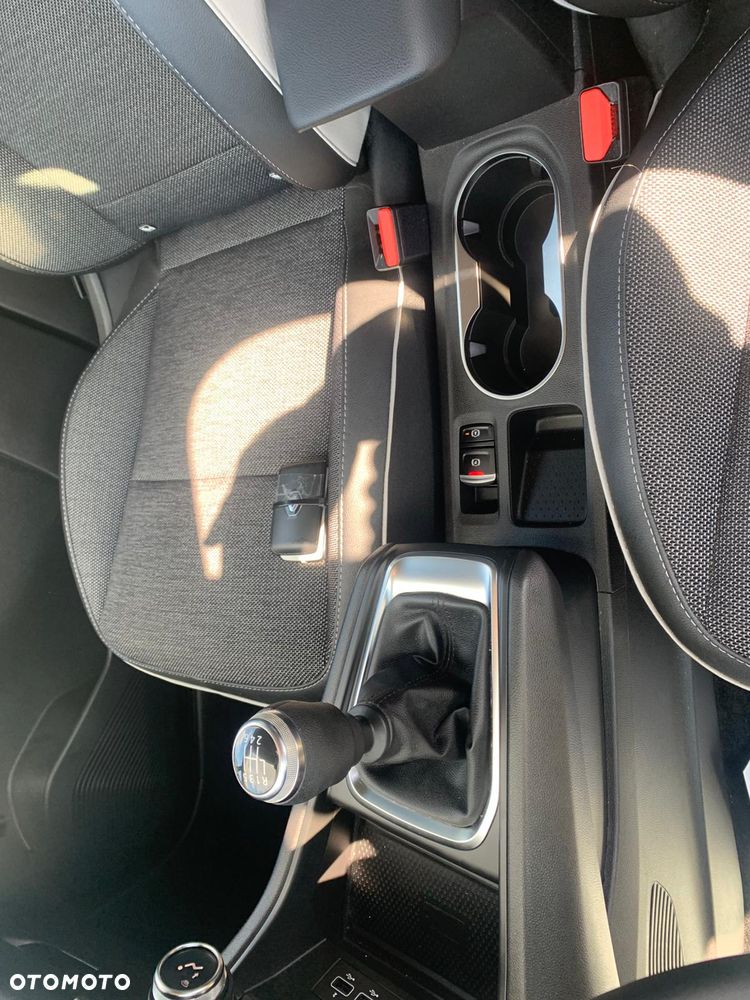 Renault Captur TCe 90 INTENS - 24