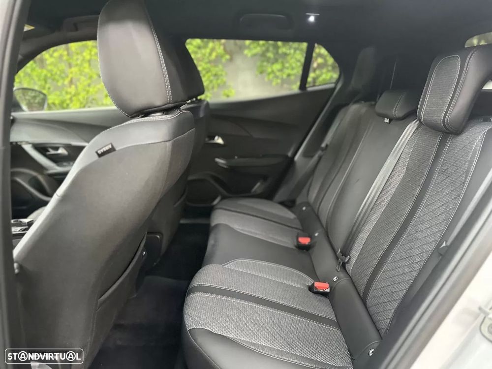 Peugeot 2008 Hybrid 136 e-DSC Allure - 13