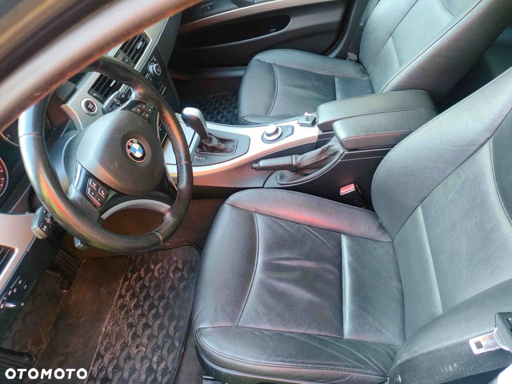 BMW Seria 3 318i Touring Edition Lifestyle - 13