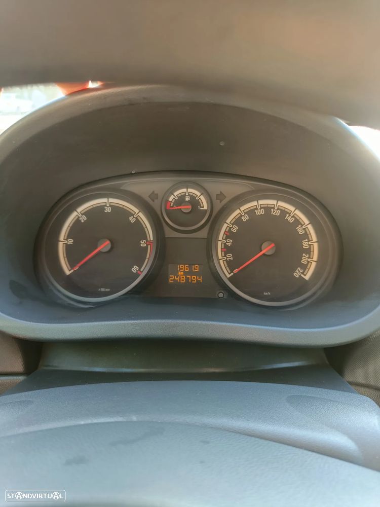Opel Corsa 1.3 CDTi - 11
